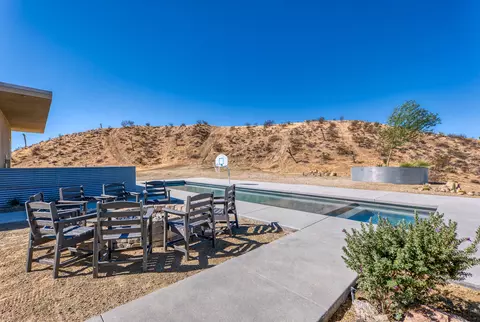 Exterior - 5098 Balsa Ave, Yucca Valley, CA 92284 photo 12 of 20