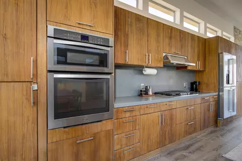 Kitchen - 5098 Balsa Ave, Yucca Valley, CA 92284 photo 3 of 4