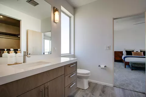 Bath - 5098 Balsa Ave, Yucca Valley, CA 92284 photo 3 of 8