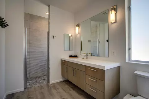 Bath - 5098 Balsa Ave, Yucca Valley, CA 92284 photo 2 of 8