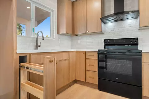 Kitchen - 83712 Cardinal Ave, Indio, CA 92201 photo 1 of 3