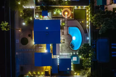 438 E Racquet Club Rd, Palm Springs, CA 92262