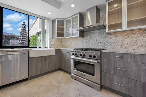 28 Majorca Dr, Rancho Mirage, CA 92270