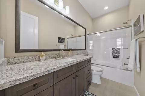 Bath - 82455 Live Oak Canyon Dr, Indio, CA 92201 photo 3 of 4