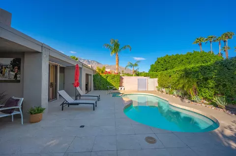 984 Sundance Cir S, Palm Springs, CA 92262