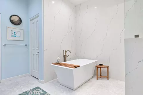 Bath - 236 Eagle Dance Cir, Palm Desert, CA 92211 photo 6 of 11