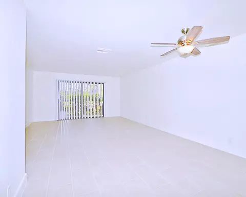 1050 E Ramon Rd, Palm Springs, CA 92264