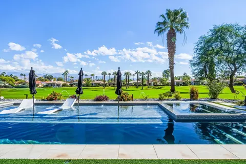 860 Mission Creek Dr, Palm Desert, CA 92211