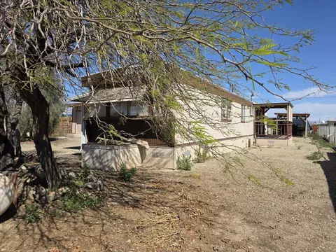 Exterior - 9554 Avenue E, Bombay Beach, CA 92257 photo 3 of 23