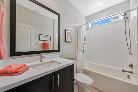 Bath - 50525 Bee Canyon Dr, Indio, CA 92201 photo 1 of 2