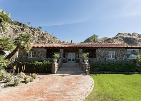2350 S Araby Dr, Palm Springs, CA 92264