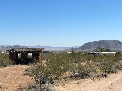Exterior - 216 Jesse Rd, Landers, CA 92285 photo 1 of 9