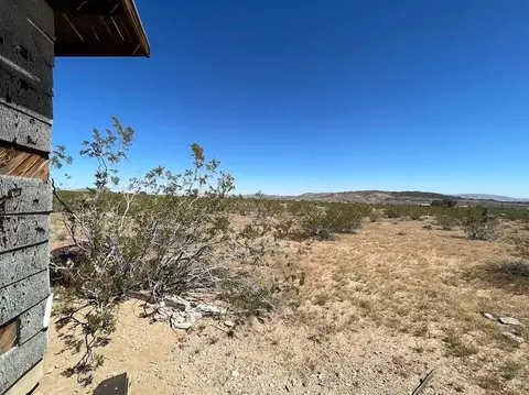 Exterior - 216 Jesse Rd, Landers, CA 92285 photo 7 of 9