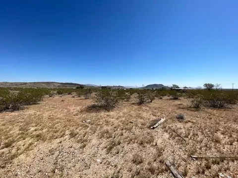 Exterior - 216 Jesse Rd, Landers, CA 92285 photo 8 of 9