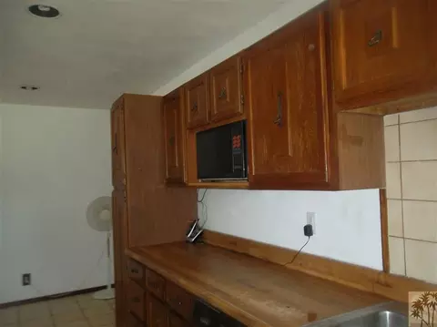 43526 Commanche St, Indio, CA 92203 photo 2