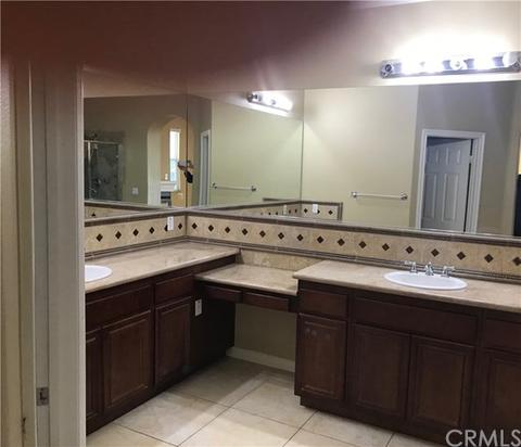 15890 Nuaimi Ln, Fontana, CA 92336 photo 11