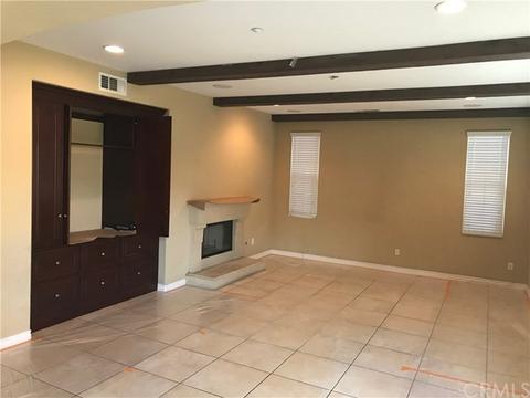 15890 Nuaimi Ln, Fontana, CA 92336 photo 3