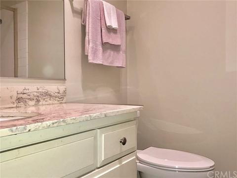 8021 Canby Ave #2, Reseda, CA 91335 photo 15