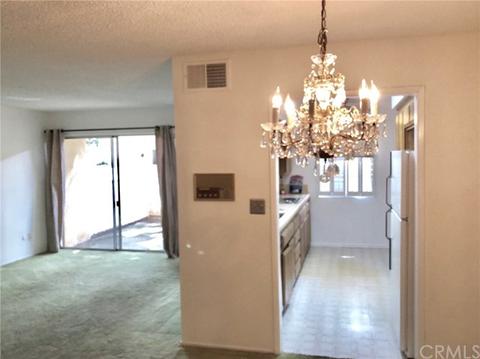 8021 Canby Ave #2, Reseda, CA 91335 photo 2