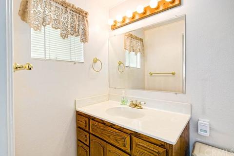 11817 Patton Rd, Downey, CA 90241 photo 17