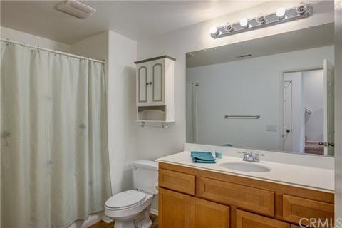642 E Walnut St, Pasadena, CA 91101 photo 16
