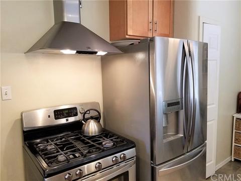 414 E Pine St, Altadena, CA 91001 photo 3