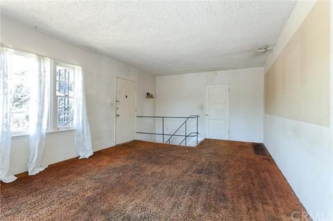 560 Hickory Ln, Pasadena, CA 91103 photo 6