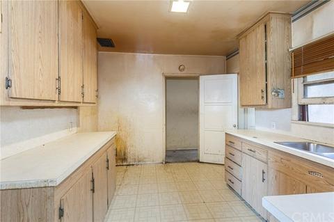 560 Hickory Ln, Pasadena, CA 91103 photo 9
