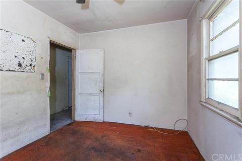 560 Hickory Ln, Pasadena, CA 91103 photo 16
