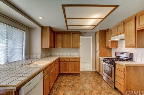 225 Westpark Ln, Redlands, CA 92374 photo 8