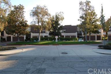 236 E Walnut Ave #M, Monrovia, CA 91016 photo 2