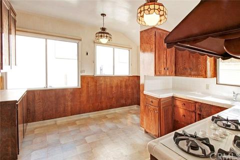 704 E Harvard Rd, Burbank, CA 91501 photo 9