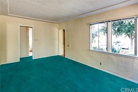 704 E Harvard Rd, Burbank, CA 91501 photo 4