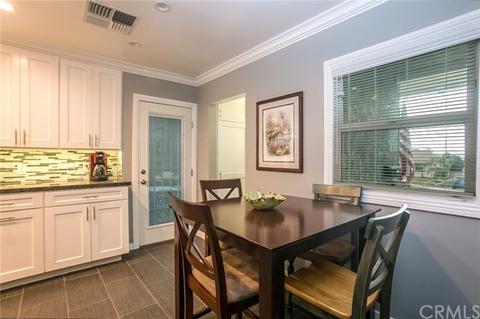 1900 Amber Ln, Burbank, CA 91504 photo 8