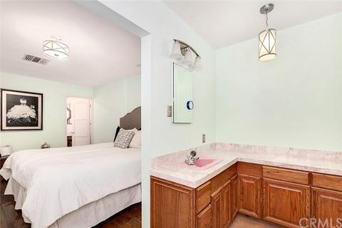 5223 Allott Ave, Sherman Oaks, CA 91401 photo 9
