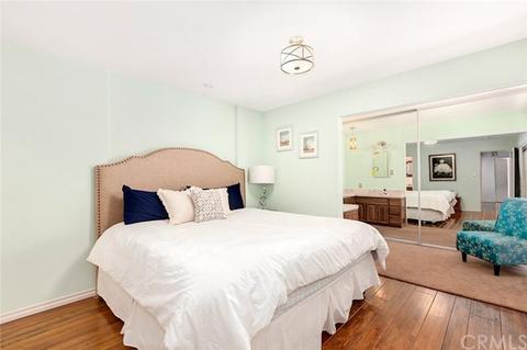 5223 Allott Ave, Sherman Oaks, CA 91401 photo 8