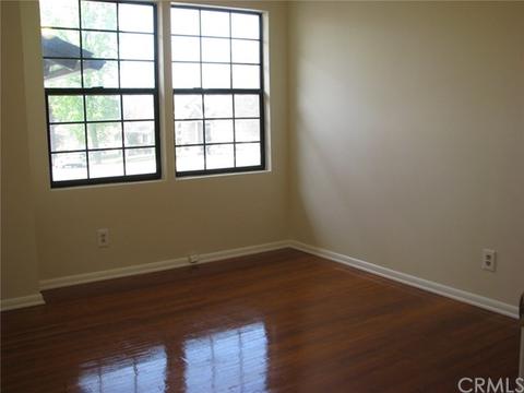 2230 N 6th St, Burbank, CA 91504 photo 12