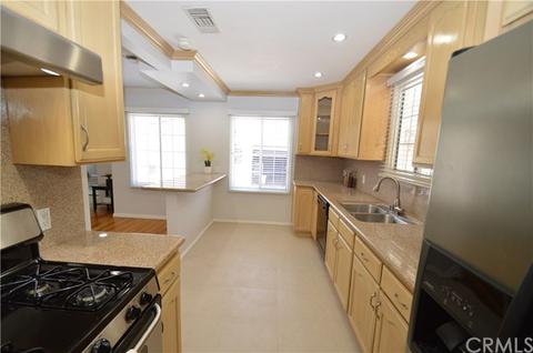 2719 Mansfield Dr, Burbank, CA 91504 photo 9