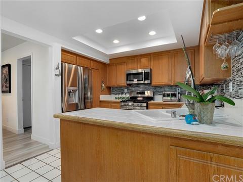 1082 Thistlegate Rd, Oak Park, CA 91377 photo 7