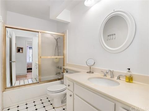 1082 Thistlegate Rd, Oak Park, CA 91377 photo 16