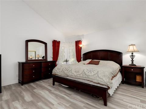 1082 Thistlegate Rd, Oak Park, CA 91377 photo 12