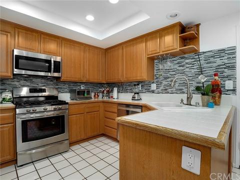 1082 Thistlegate Rd, Oak Park, CA 91377 photo 9