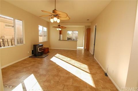 19527 Hanely St, Apple Valley, CA 92308 photo 2