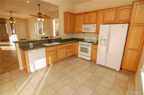 19527 Hanely St, Apple Valley, CA 92308 photo 4