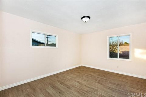 620 E Shamrock St, Rialto, CA 92376 photo 20