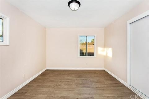 620 E Shamrock St, Rialto, CA 92376 photo 21