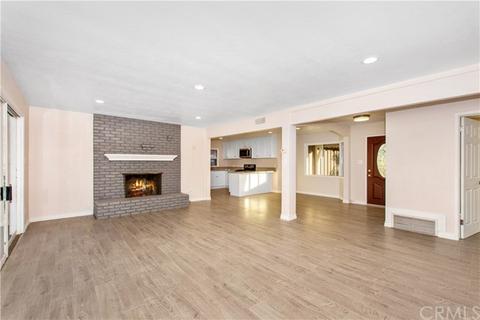 620 E Shamrock St, Rialto, CA 92376 photo 3
