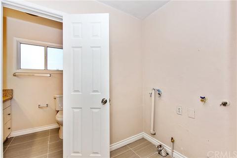 620 E Shamrock St, Rialto, CA 92376 photo 24