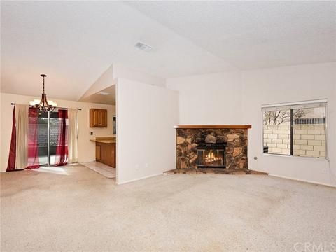 15491 Sandhurst St, Fontana, CA 92336 photo 3