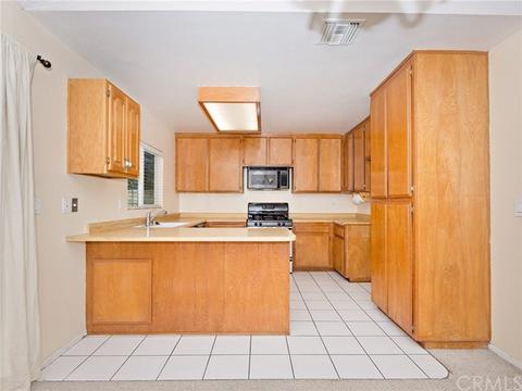 15491 Sandhurst St, Fontana, CA 92336 photo 7